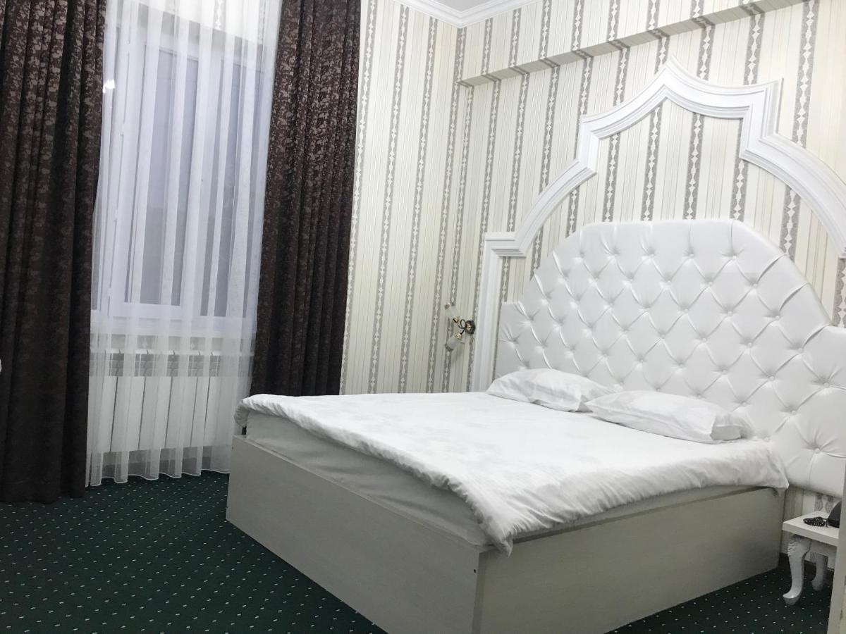Emir Plaza Hotel Turkistan Esterno foto