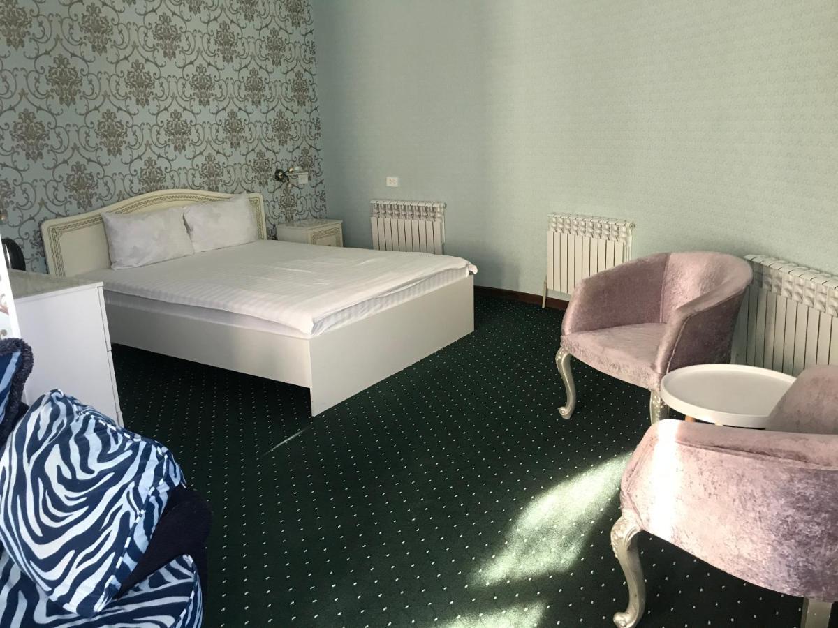 Emir Plaza Hotel Turkistan Esterno foto